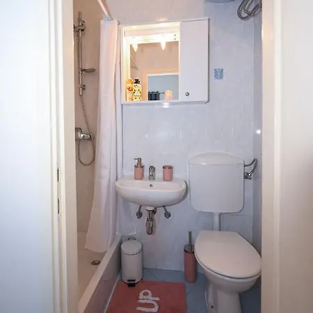 Nada Guest house *